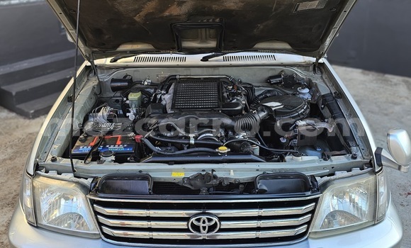 Nunua Ilio tumika Toyota Prado Nyingine Gari ndani ya Maputo nchini Maputo Nunua Ilio tumika Toyota Prado Nyingine Gari ndani ya Maputo nchini Maputo