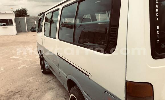 Nunua Ilio tumika Toyota Hiace Nyingine Gari ndani ya Maputo nchini Maputo Nunua Ilio tumika Toyota Hiace Nyingine Gari ndani ya Maputo nchini Maputo