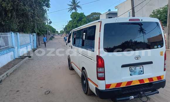 Nunua Ilio tumika Toyota Hiace Nyeupe Gari ndani ya Maputo nchini Maputo Nunua Ilio tumika Toyota Hiace Nyeupe Gari ndani ya Maputo nchini Maputo