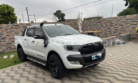Tenga Tsaru Ford Ranger Chena Mota in Maputo in Maputo