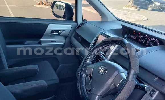 Comprar Novo Toyota Noah Preto Carro em Maputo em Maputo Comprar Novo Toyota Noah Preto Carro em Maputo em Maputo