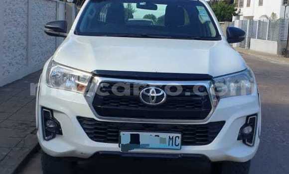 Nunua Ilio tumika Toyota Hiluxe Revo Nyeupe Gari ndani ya Maputo nchini Maputo Nunua Ilio tumika Toyota Hiluxe Revo Nyeupe Gari ndani ya Maputo nchini Maputo