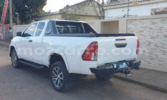Nunua Ilio tumika Toyota Hiluxe Revo Nyeupe Gari ndani ya Maputo nchini Maputo Nunua Ilio tumika Toyota Hiluxe Revo Nyeupe Gari ndani ya Maputo nchini Maputo