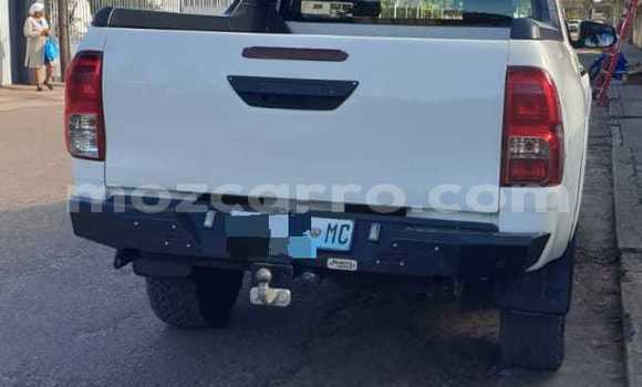 Tenga Tsaru Toyota Hilux Chena Mota in Maputo in Maputo Tenga Tsaru Toyota Hilux Chena Mota in Maputo in Maputo