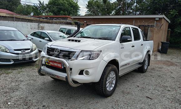 Comprar Usado Toyota Hilux Branco Carro em Maputo em Maputo Comprar Usado Toyota Hilux Branco Carro em Maputo em Maputo