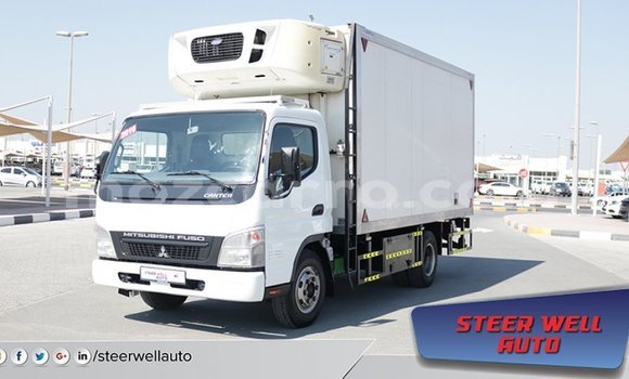 Comprar Importar Mitsubishi Canter Branco Caminhão em Import - Dubai em Cabo Delgado