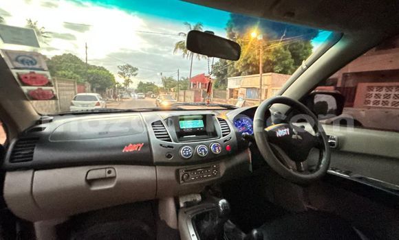 Comprar Novo Mitsubishi Triton Prata Carro em Maputo em Maputo Comprar Novo Mitsubishi Triton Prata Carro em Maputo em Maputo