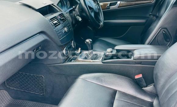 Tenga Tsaru Mercedes-Benz E-Classe Chena Mota in Maputo in Maputo Tenga Tsaru Mercedes-Benz E-Classe Chena Mota in Maputo in Maputo