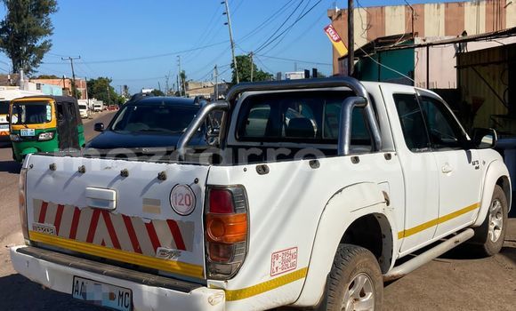 Comprar Usado Mazda BT-50 Branco Carro em Maputo em Maputo Comprar Usado Mazda BT-50 Branco Carro em Maputo em Maputo