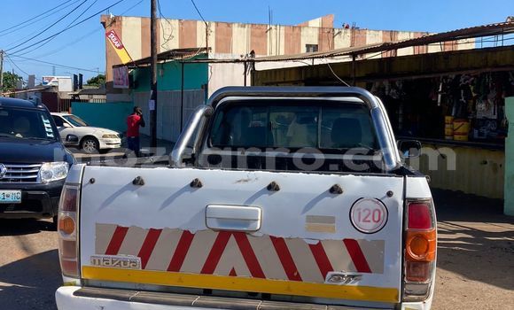 Comprar Usado Mazda BT-50 Branco Carro em Maputo em Maputo Comprar Usado Mazda BT-50 Branco Carro em Maputo em Maputo