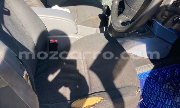 Comprar Usado Mazda BT-50 Branco Carro em Maputo em Maputo Comprar Usado Mazda BT-50 Branco Carro em Maputo em Maputo