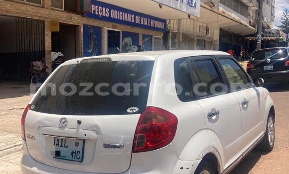 Nunua Ilio tumika Mazda Verisa Nyeupe Gari ndani ya Maputo nchini Maputo Nunua Ilio tumika Mazda Verisa Nyeupe Gari ndani ya Maputo nchini Maputo