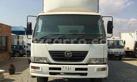 Comprar Usado Nissan UD Branco Caminhão em Gilé em Zambezia Comprar Usado Nissan UD Branco Caminhão em Gilé em Zambezia