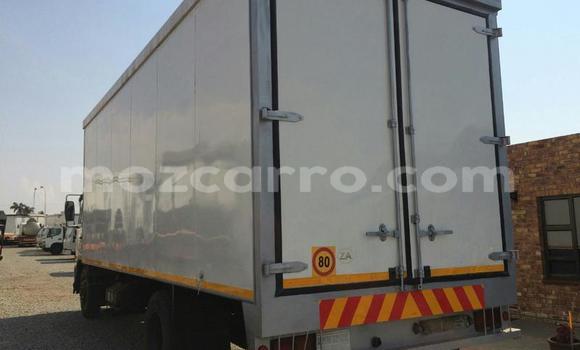 Comprar Usado Nissan UD Branco Caminhão em Gilé em Zambezia Comprar Usado Nissan UD Branco Caminhão em Gilé em Zambezia