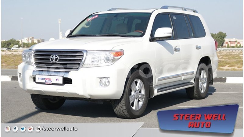 Big with watermark toyota land cruiser cabo delgado import dubai 5801