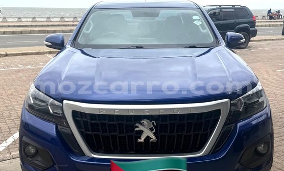 Comprar Usado Peugeot Traveller Azul Carro em Maputo em Maputo