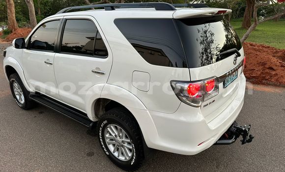Nunua Ilio tumika Toyota Fortuner Nyeupe Gari ndani ya Maputo nchini Maputo Nunua Ilio tumika Toyota Fortuner Nyeupe Gari ndani ya Maputo nchini Maputo