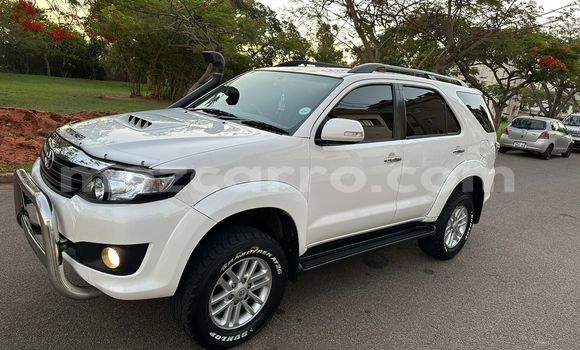 Nunua Ilio tumika Toyota Fortuner Nyeupe Gari ndani ya Maputo nchini Maputo Nunua Ilio tumika Toyota Fortuner Nyeupe Gari ndani ya Maputo nchini Maputo