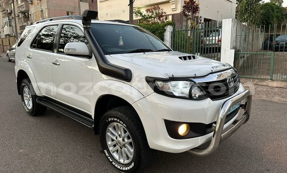 Nunua Ilio tumika Toyota Fortuner Nyeupe Gari ndani ya Maputo nchini Maputo Nunua Ilio tumika Toyota Fortuner Nyeupe Gari ndani ya Maputo nchini Maputo
