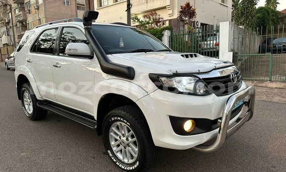 Nunua Ilio tumika Toyota Fortuner Nyeupe Gari ndani ya Maputo nchini Maputo Nunua Ilio tumika Toyota Fortuner Nyeupe Gari ndani ya Maputo nchini Maputo