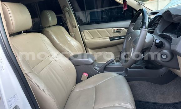 Nunua Ilio tumika Toyota Fortuner Nyeupe Gari ndani ya Maputo nchini Maputo Nunua Ilio tumika Toyota Fortuner Nyeupe Gari ndani ya Maputo nchini Maputo
