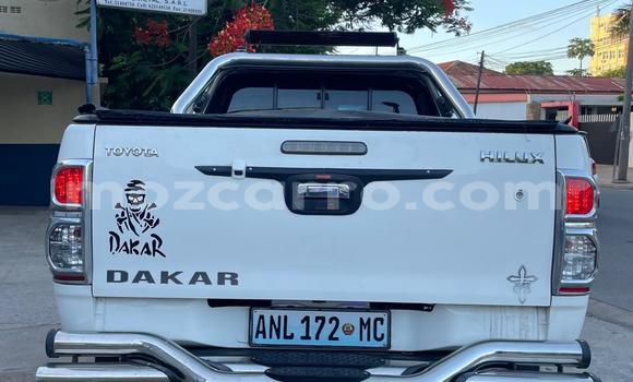 Nunua Ilio tumika Toyota Hilux Nyeupe Gari ndani ya Maputo nchini Maputo Nunua Ilio tumika Toyota Hilux Nyeupe Gari ndani ya Maputo nchini Maputo