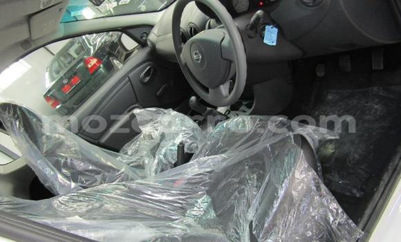 Comprar Usado Nissan NP 300 Branco Carro em Gilé em Zambezia Comprar Usado Nissan NP 300 Branco Carro em Gilé em Zambezia