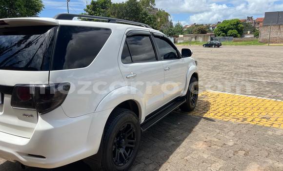 Nunua Ilio tumika Toyota Fortuner Nyeupe Gari ndani ya Maputo nchini Maputo Nunua Ilio tumika Toyota Fortuner Nyeupe Gari ndani ya Maputo nchini Maputo