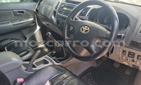 Buy Used Toyota Hilux White Car in Maputo in Maputo Buy Used Toyota Hilux White Car in Maputo in Maputo