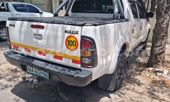 Buy Used Toyota Hilux White Car in Maputo in Maputo Buy Used Toyota Hilux White Car in Maputo in Maputo