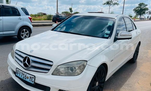 Nunua Ilio tumika Mercedes-Benz C-Classe Nyeupe Gari ndani ya Maputo nchini Maputo Nunua Ilio tumika Mercedes-Benz C-Classe Nyeupe Gari ndani ya Maputo nchini Maputo