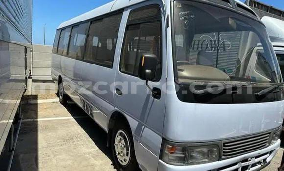 Comprar Usado Toyota Coaster Azul Carro em Maputo em Maputo Comprar Usado Toyota Coaster Azul Carro em Maputo em Maputo