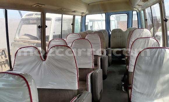 Comprar Usado Toyota Coaster Azul Carro em Maputo em Maputo Comprar Usado Toyota Coaster Azul Carro em Maputo em Maputo