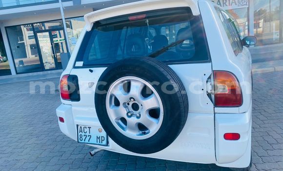 Buy Used Toyota RAV4 White Car in Maputo in Maputo Buy Used Toyota RAV4 White Car in Maputo in Maputo