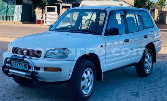 Buy Used Toyota RAV4 White Car in Maputo in Maputo Buy Used Toyota RAV4 White Car in Maputo in Maputo