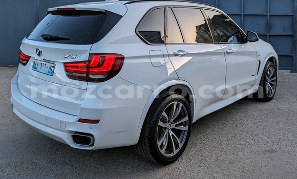 Nunua Ilio tumika BMW X5 Nyeupe Gari ndani ya Maputo nchini Maputo Nunua Ilio tumika BMW X5 Nyeupe Gari ndani ya Maputo nchini Maputo