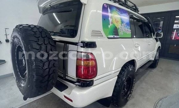 Buy Used Toyota Land Cruiser White Car in Maputo in Maputo Buy Used Toyota Land Cruiser White Car in Maputo in Maputo