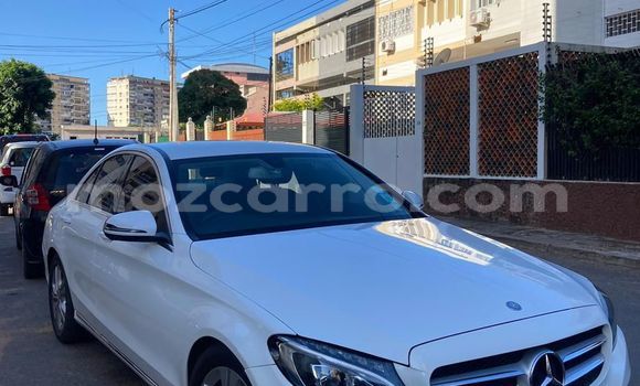 Tenga Itsva Mercedes-Benz C180 coupe Chena Mota in Maputo in Maputo Tenga Itsva Mercedes-Benz C180 coupe Chena Mota in Maputo in Maputo