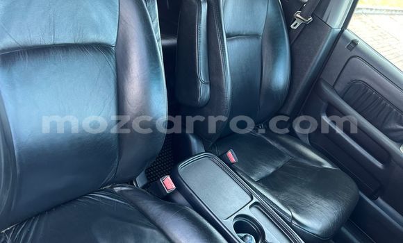 Nunua Ilio tumika Honda CR-V Nyeupe Gari ndani ya Maputo nchini Maputo Nunua Ilio tumika Honda CR-V Nyeupe Gari ndani ya Maputo nchini Maputo