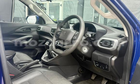 Nunua Ilio tumika Peugeot RCZ Bluu Gari ndani ya Maputo nchini Maputo Nunua Ilio tumika Peugeot RCZ Bluu Gari ndani ya Maputo nchini Maputo