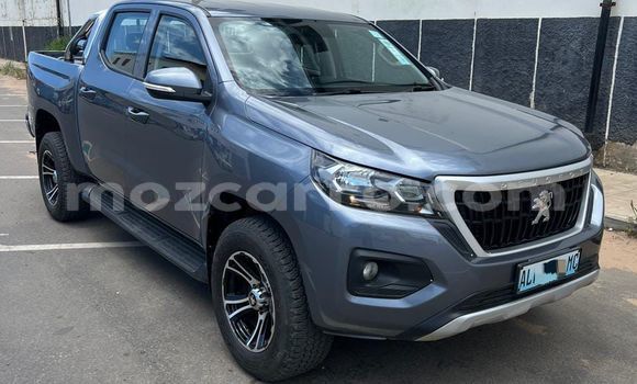 Comprar Novo Peugeot Traveller Prata Carro em Maputo em Maputo