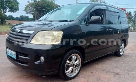 Nunua Ilio tumika Toyota Noah Nyeusi Gari ndani ya Maputo nchini Maputo Nunua Ilio tumika Toyota Noah Nyeusi Gari ndani ya Maputo nchini Maputo
