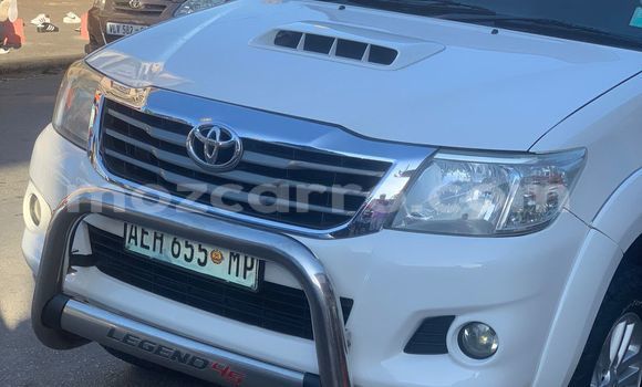Nunua Ilio tumika Toyota Hilux Nyeupe Gari ndani ya Maputo nchini Maputo Nunua Ilio tumika Toyota Hilux Nyeupe Gari ndani ya Maputo nchini Maputo