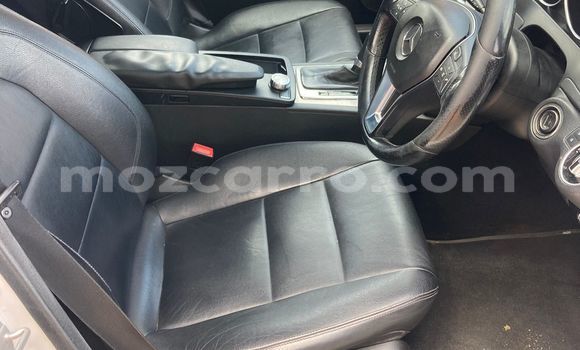 Buy Used Mercedes-Benz C-Classe Silver Car in Maputo in Maputo Buy Used Mercedes-Benz C-Classe Silver Car in Maputo in Maputo