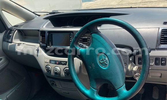 Comprar Usado Toyota Voxy Prata Carro em Maputo em Maputo Comprar Usado Toyota Voxy Prata Carro em Maputo em Maputo