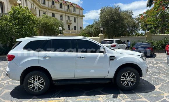 Nunua Ilio tumika Ford Everest Nyeupe Gari ndani ya Maputo nchini Maputo Nunua Ilio tumika Ford Everest Nyeupe Gari ndani ya Maputo nchini Maputo