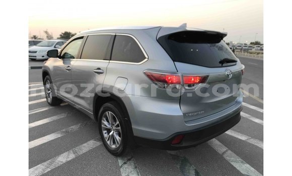 Tenga Imported Toyota Highlander Zvimwe Mota in Import - Dubai in Cabo Delgado Tenga Imported Toyota Highlander Zvimwe Mota in Import - Dubai in Cabo Delgado