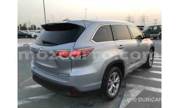 Tenga Imported Toyota Highlander Zvimwe Mota in Import - Dubai in Cabo Delgado Tenga Imported Toyota Highlander Zvimwe Mota in Import - Dubai in Cabo Delgado