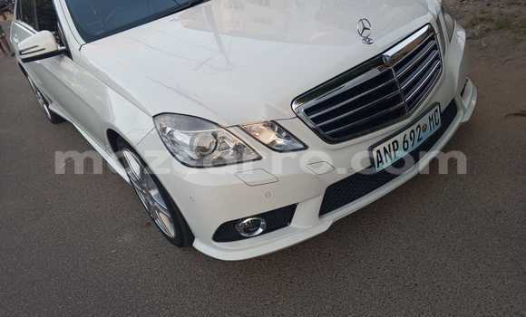 Nunua Ilio tumika Mercedes‒Benz E-klasse Nyeupe Gari ndani ya Maputo nchini Maputo Nunua Ilio tumika Mercedes‒Benz E-klasse Nyeupe Gari ndani ya Maputo nchini Maputo