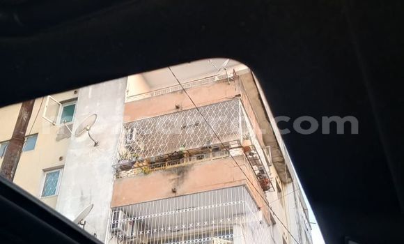 Nunua Ilio tumika Mercedes-Benz E-Classe Nyeupe Gari ndani ya Maputo nchini Maputo Nunua Ilio tumika Mercedes-Benz E-Classe Nyeupe Gari ndani ya Maputo nchini Maputo